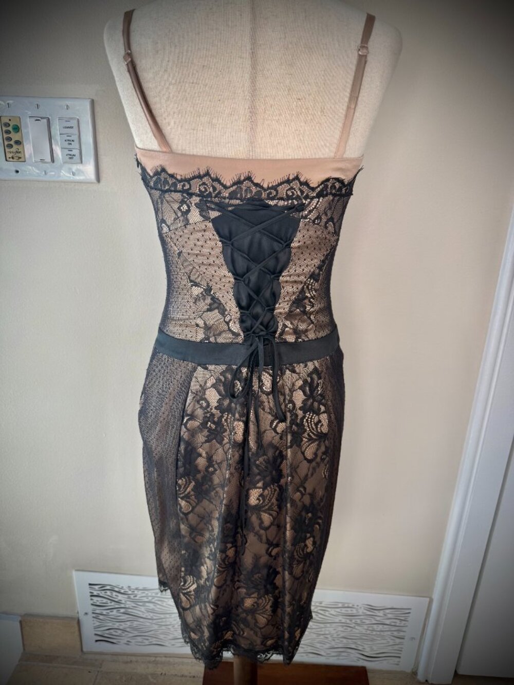 Bebe Black Lace Overlay of Satin Nude dress w/ Adjustable Straps & Waist - S - Picture 5 of 8